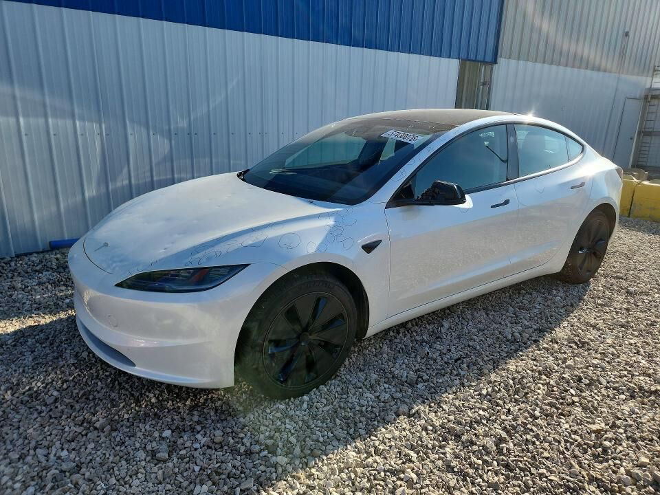 2025 TESLA Model 3