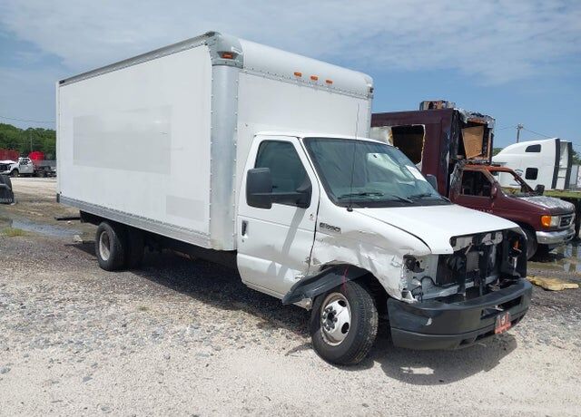 2017 FORD E-350