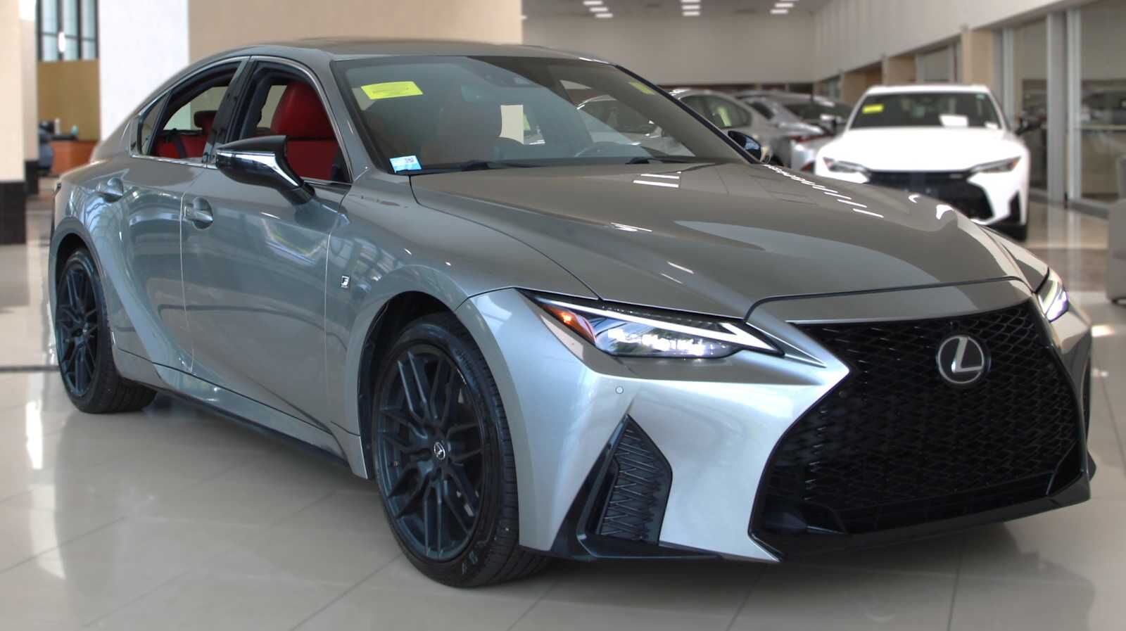 2021 LEXUS IS