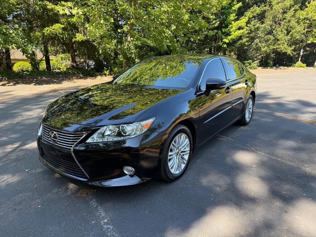 2013 LEXUS ES