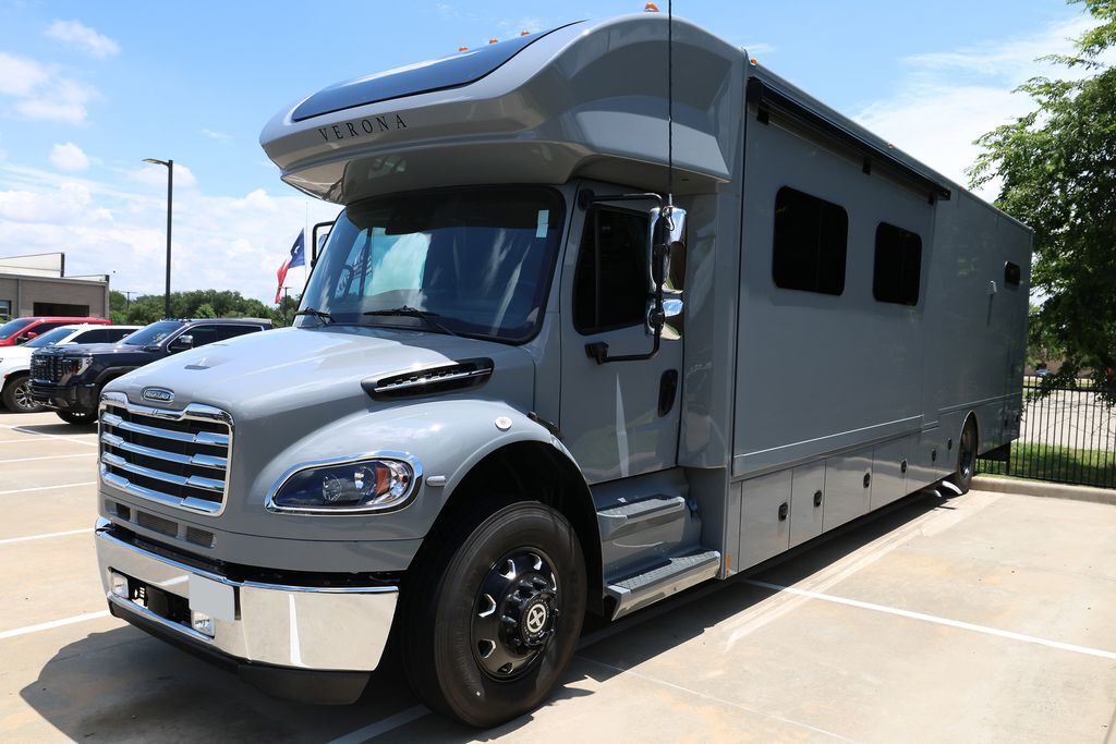 2024 FREIGHTLINER M2