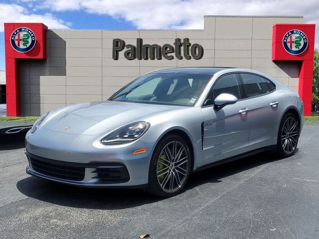 2018 PORSCHE Panamera