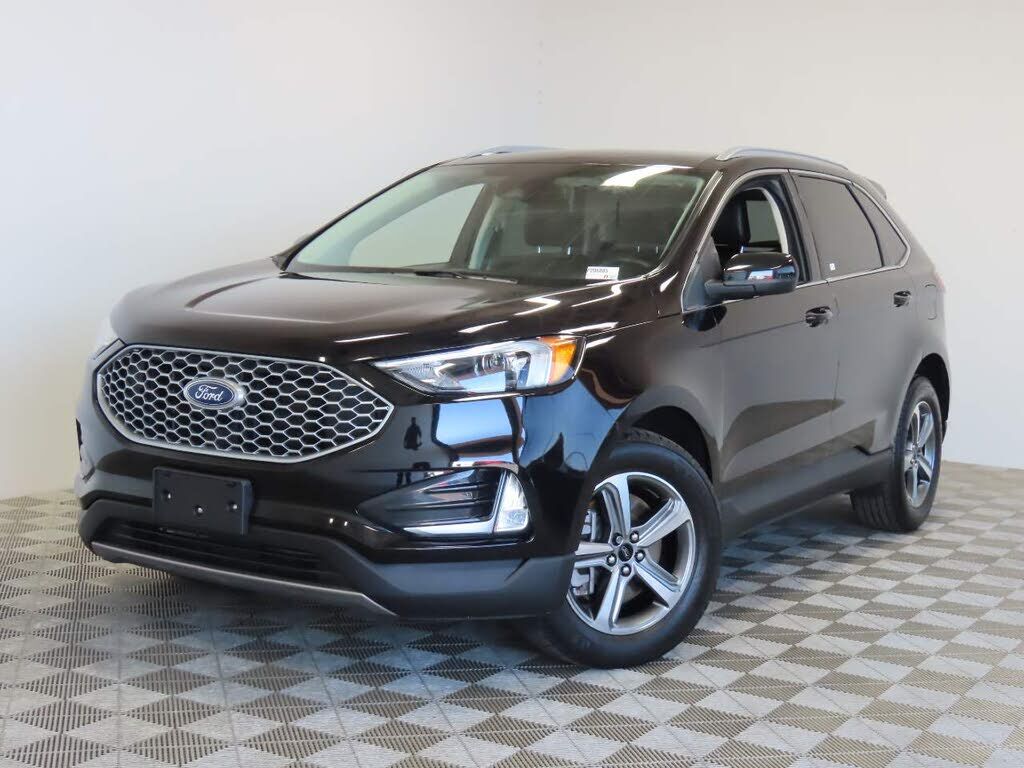 2023 FORD Edge