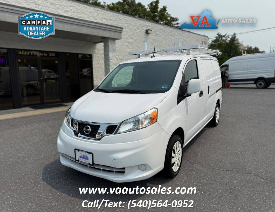 2017 NISSAN NV200