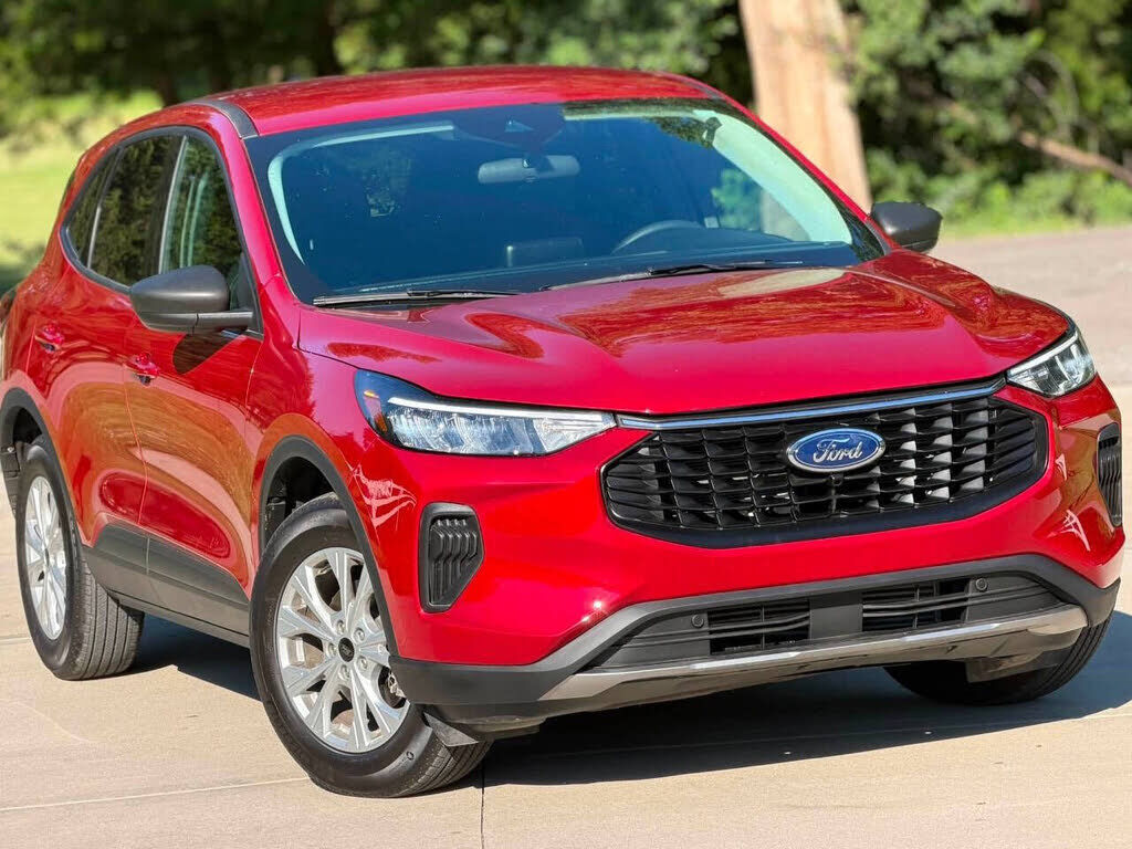2025 FORD Escape