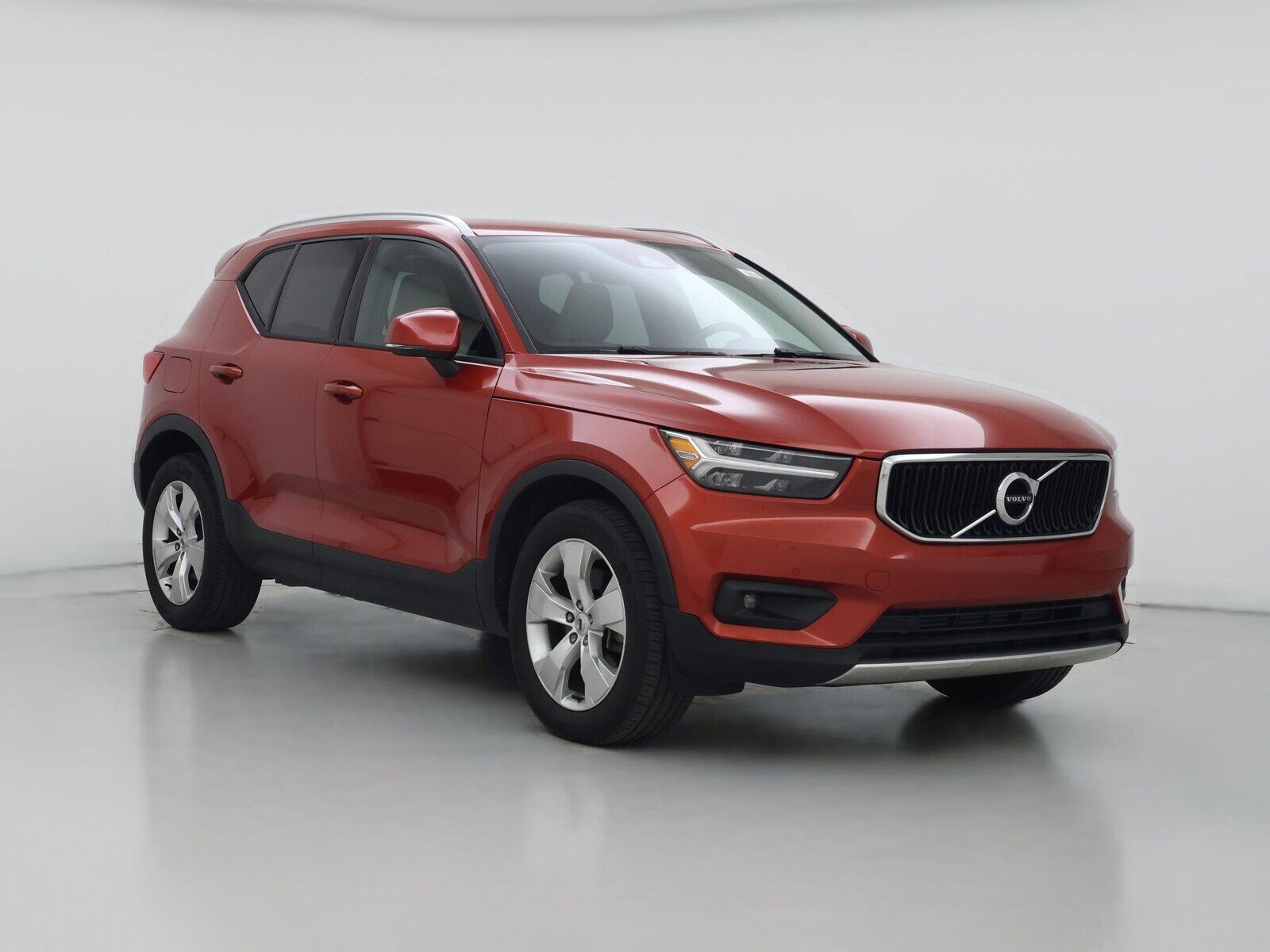 2022 VOLVO XC40