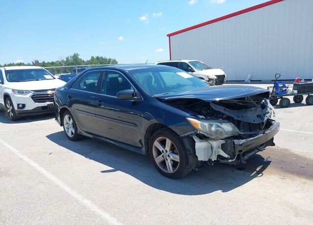 2013 TOYOTA Camry