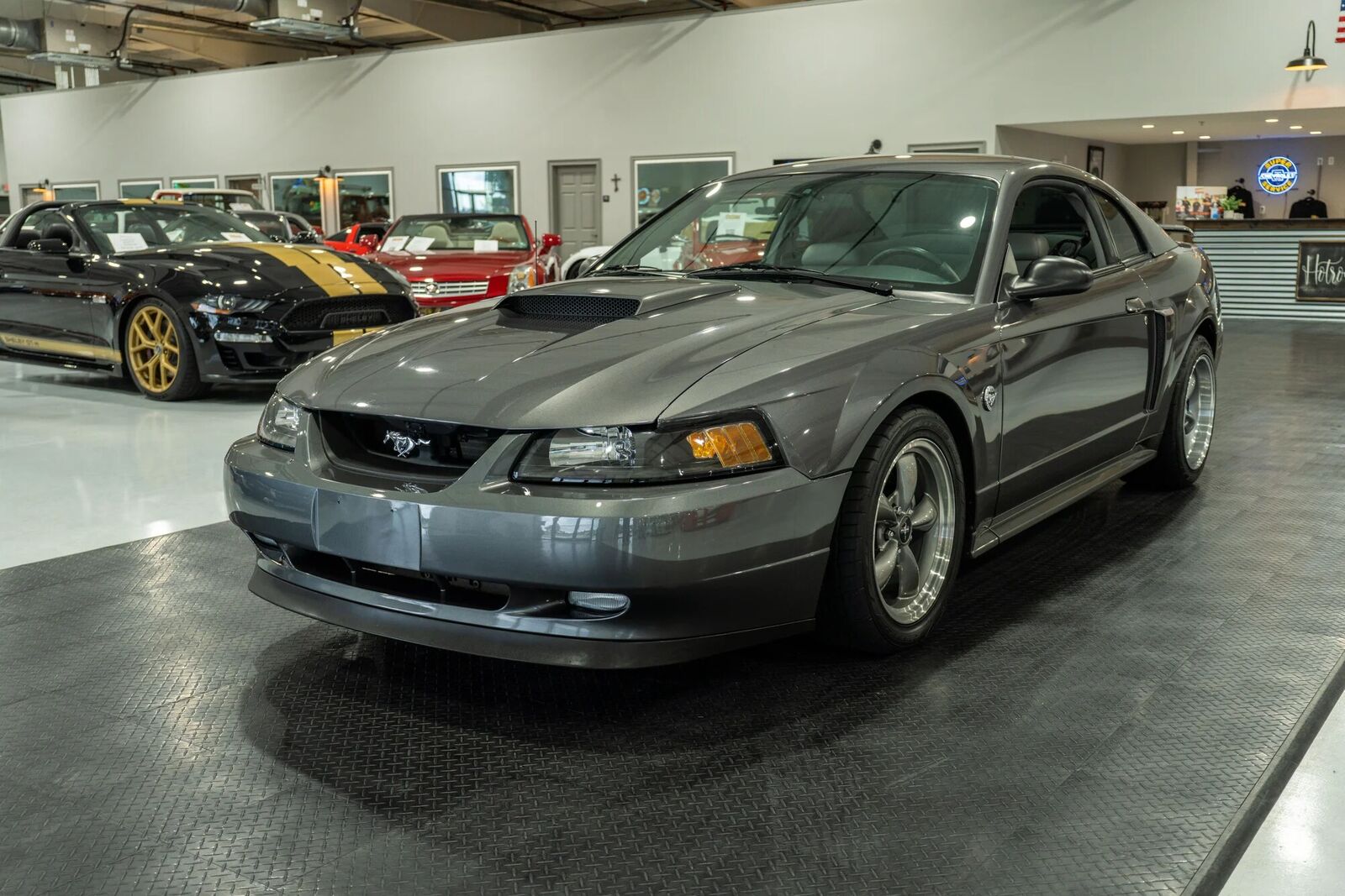 2004 FORD Mustang