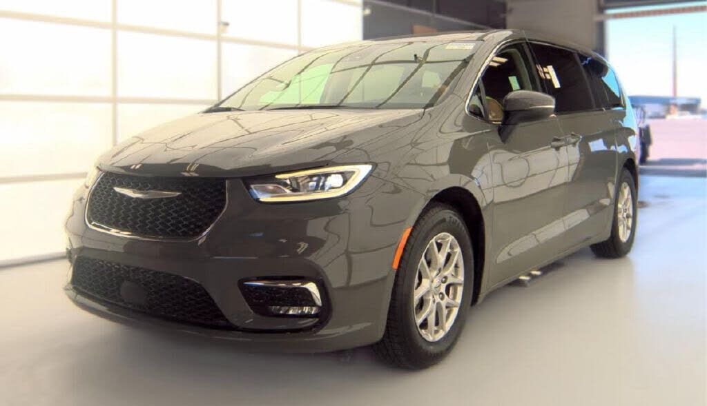 2023 CHRYSLER Pacifica