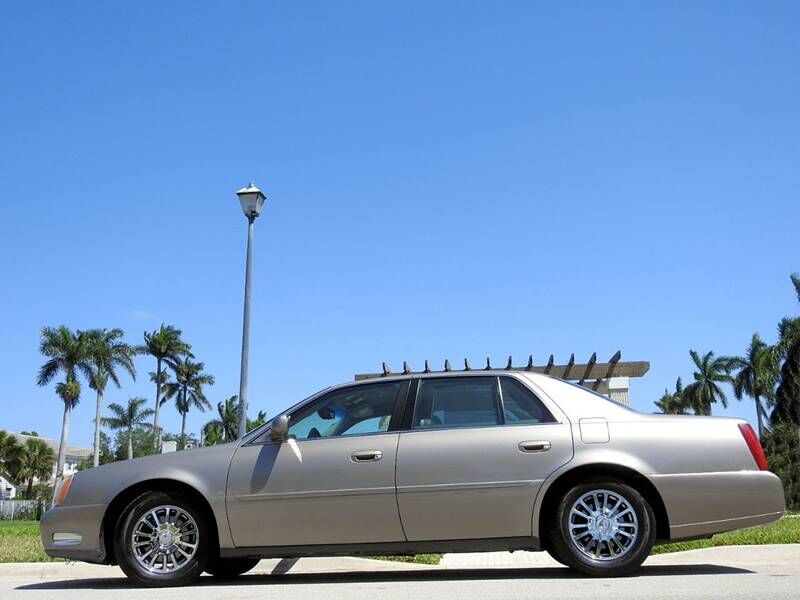 2004 CADILLAC Deville