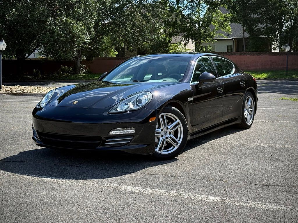 2011 PORSCHE Panamera