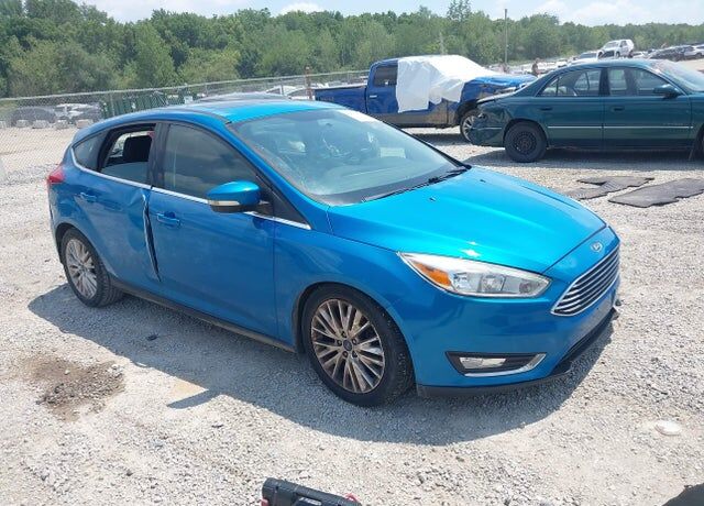 2016 FORD Focus
