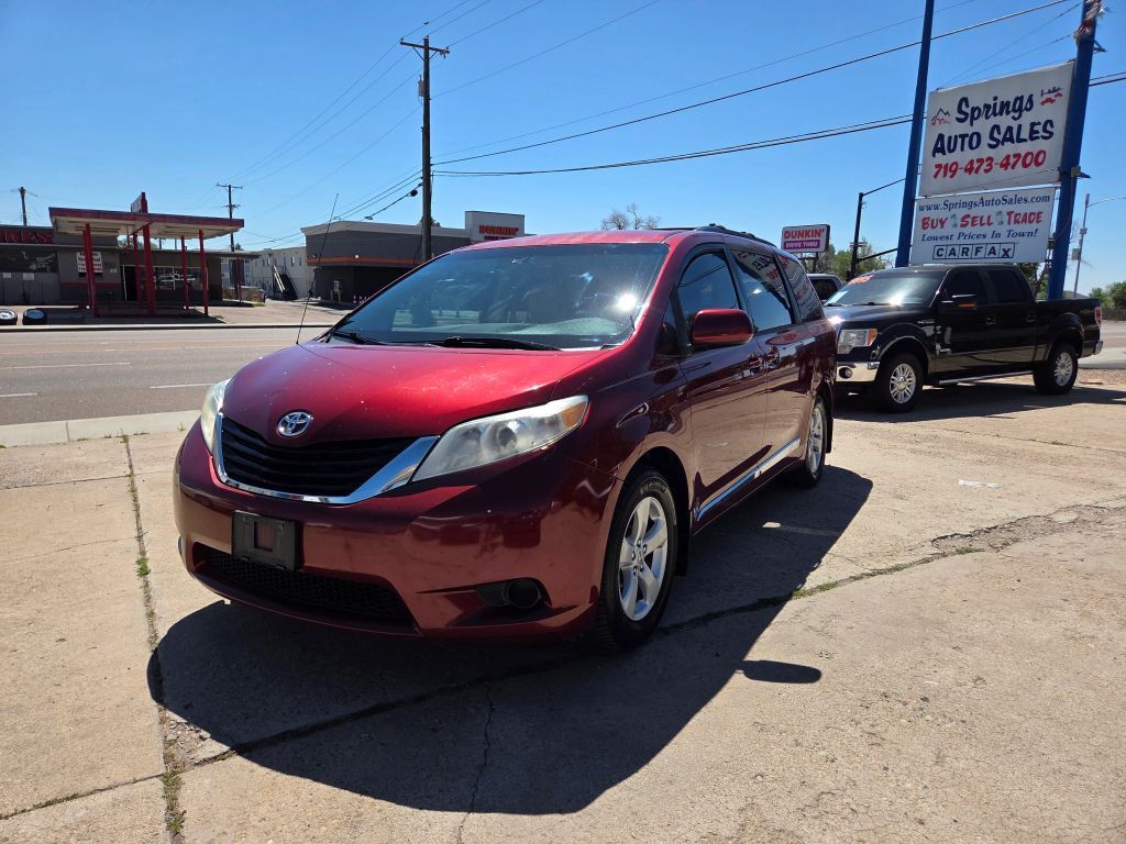 2012 TOYOTA Sienna