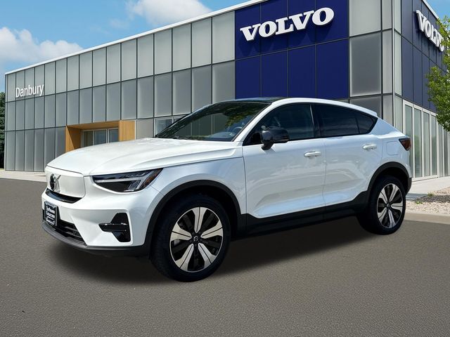 2023 VOLVO C40