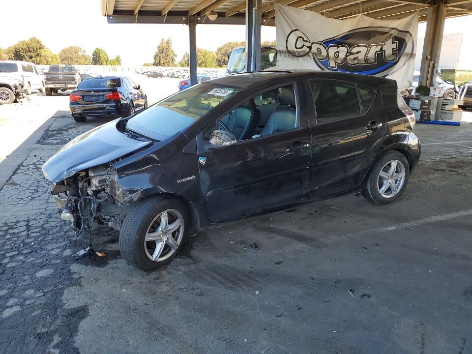 2014 TOYOTA Prius