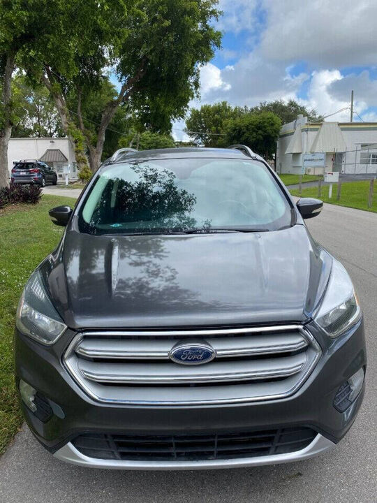 2017 FORD Escape