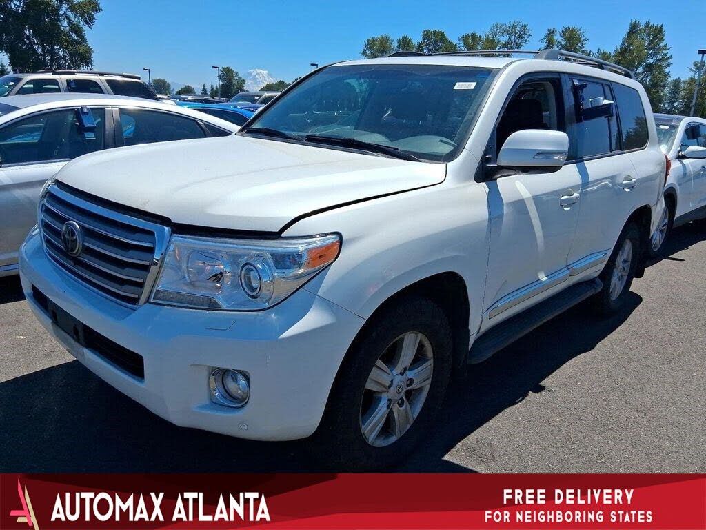 2013 TOYOTA Land Cruiser