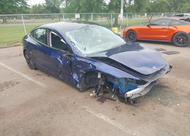 2025 TESLA Model 3