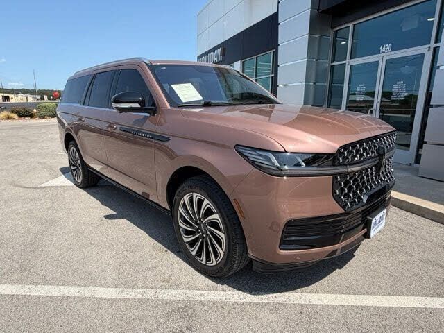 2025 LINCOLN Navigator L
