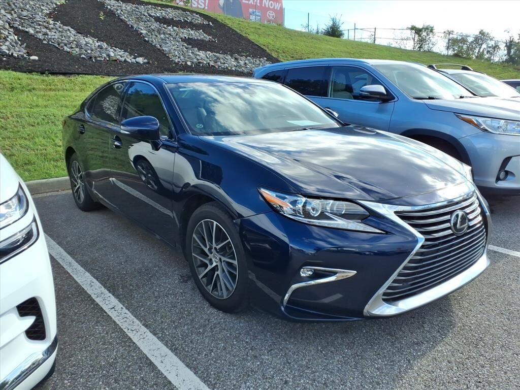 2016 LEXUS ES