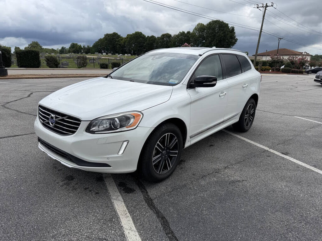 2017 VOLVO XC60