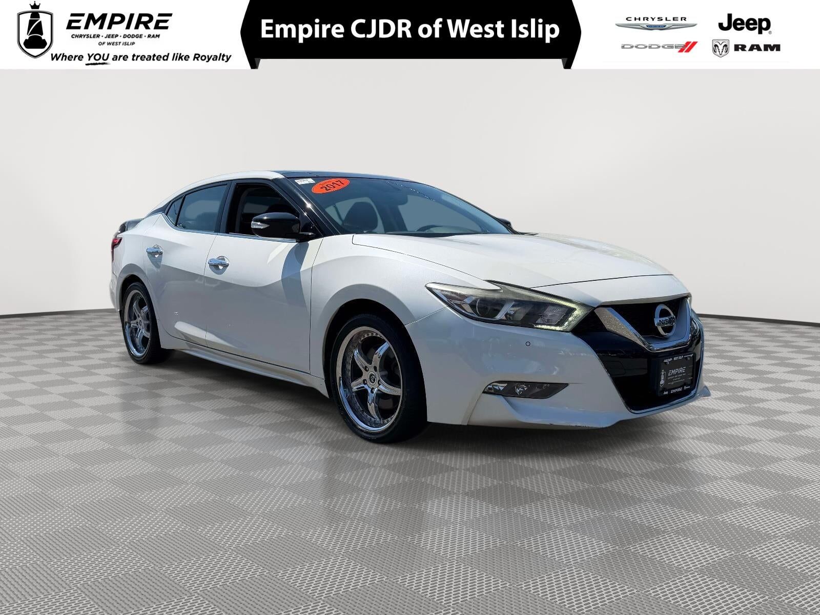 2017 NISSAN Maxima