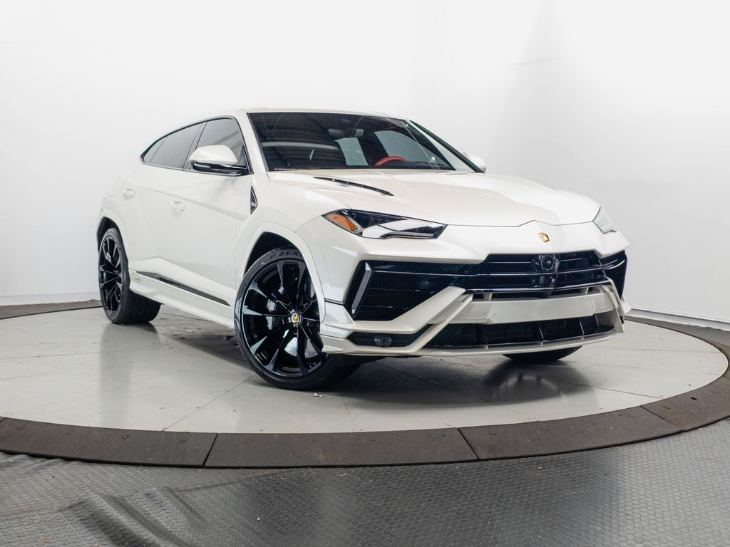 2023 LAMBORGHINI URUS
