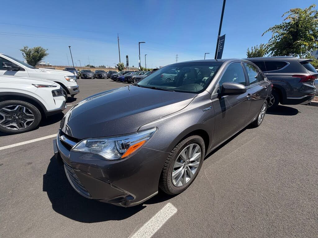 2016 TOYOTA Camry