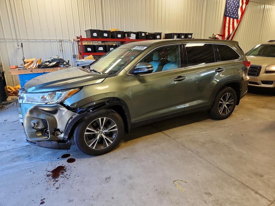 2019 TOYOTA Highlander
