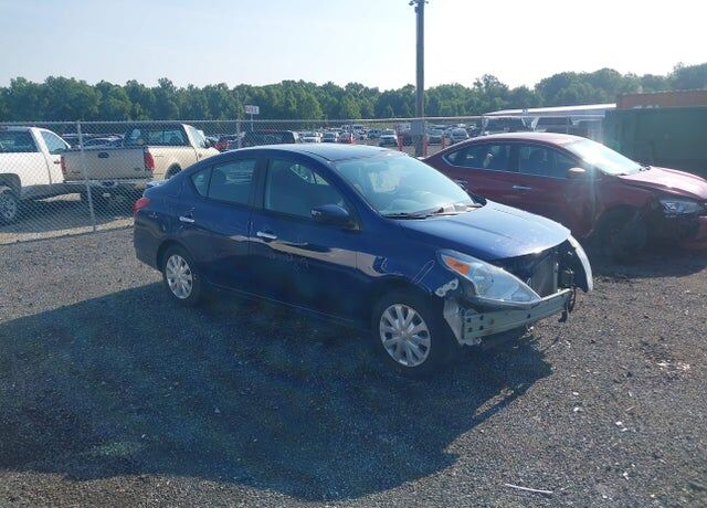 2019 NISSAN Versa
