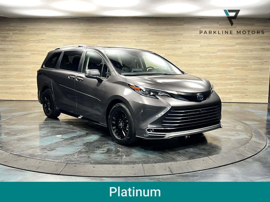 2024 TOYOTA Sienna