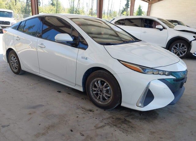 2018 TOYOTA Prius