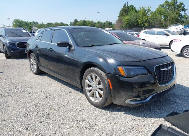 2017 CHRYSLER 300