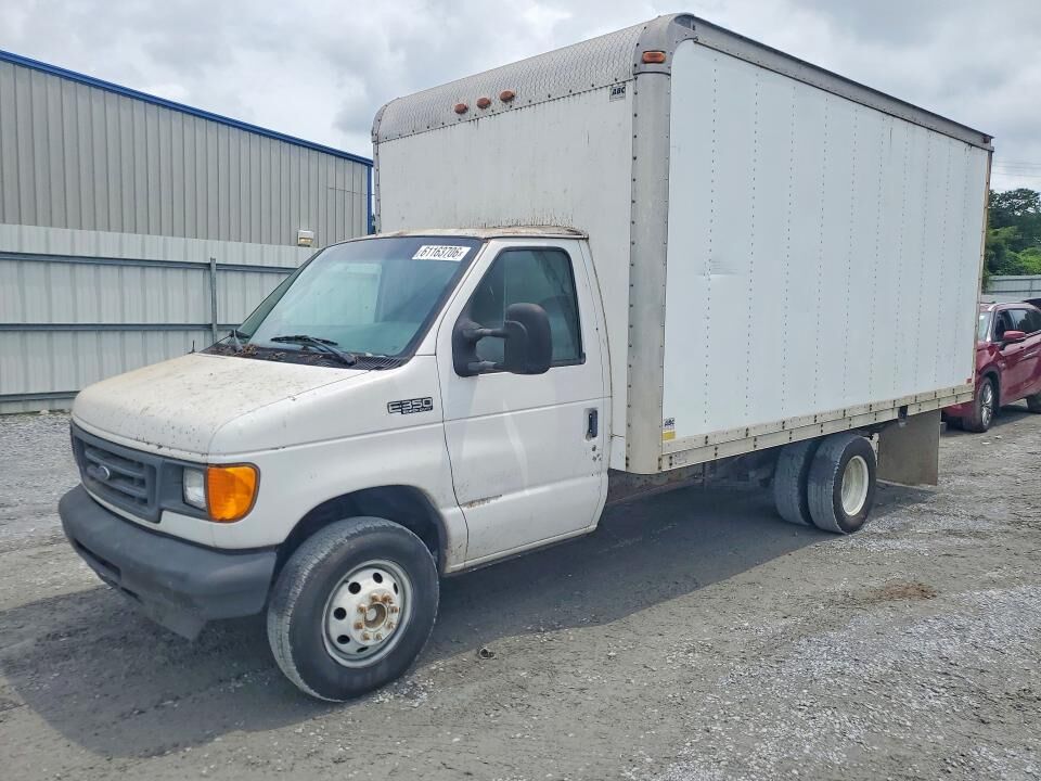 2004 FORD E-350