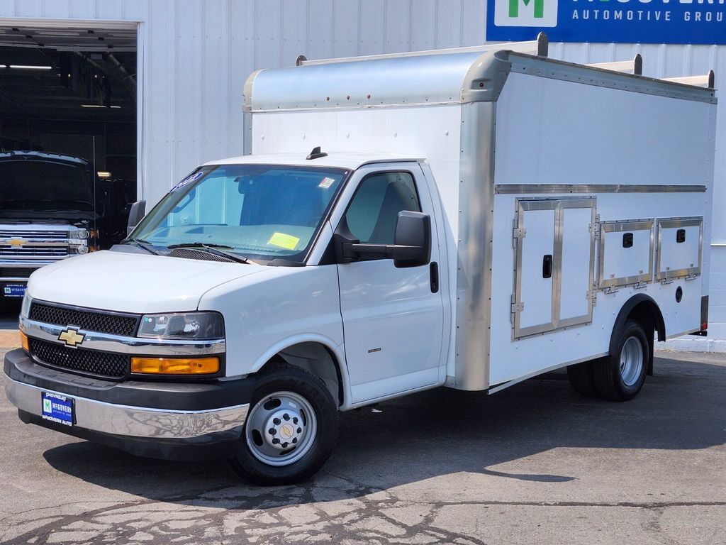 2022 CHEVROLET Express