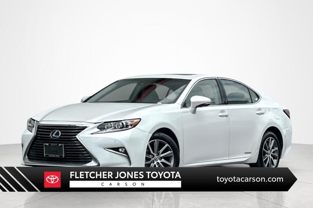 2017 LEXUS ES