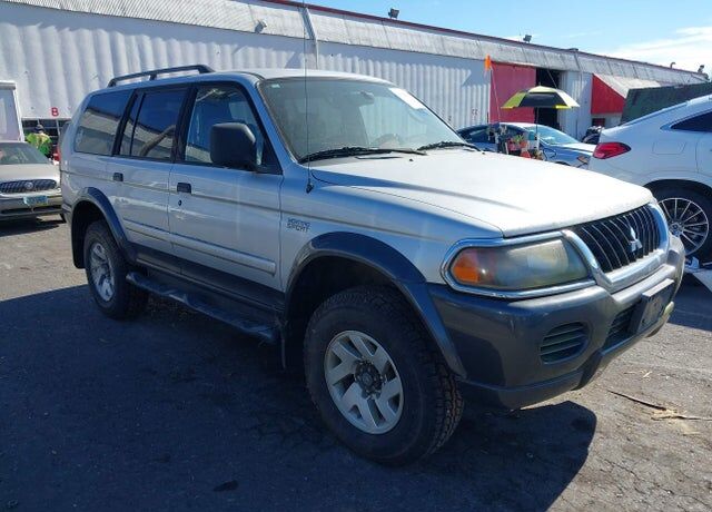 2002 MITSUBISHI Montero Sport