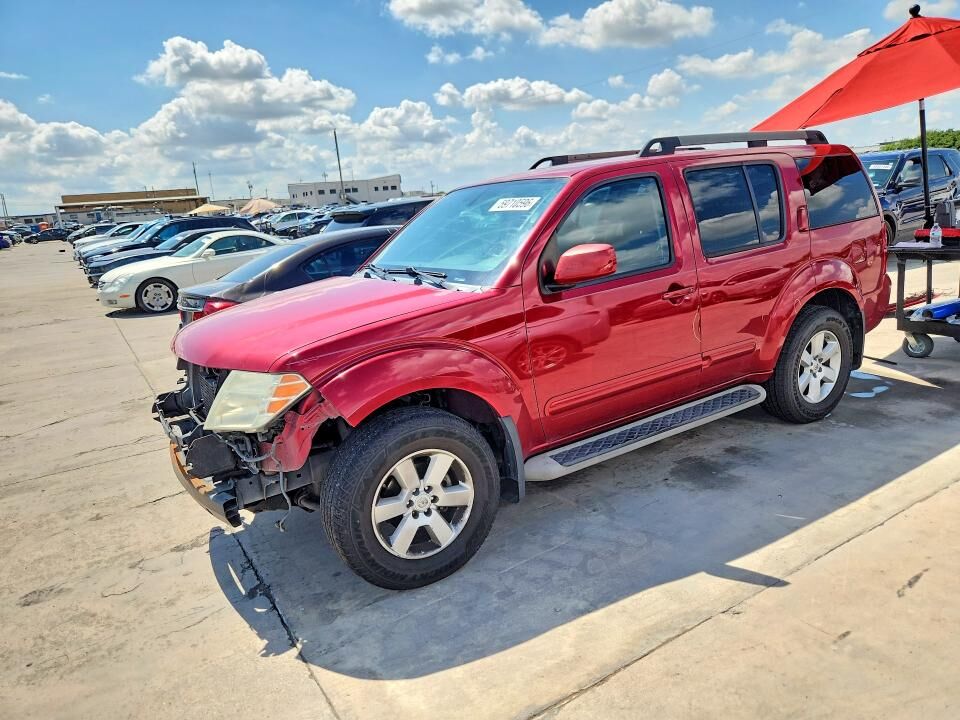 2011 NISSAN Pathfinder