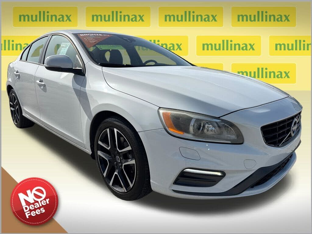 2017 VOLVO S60