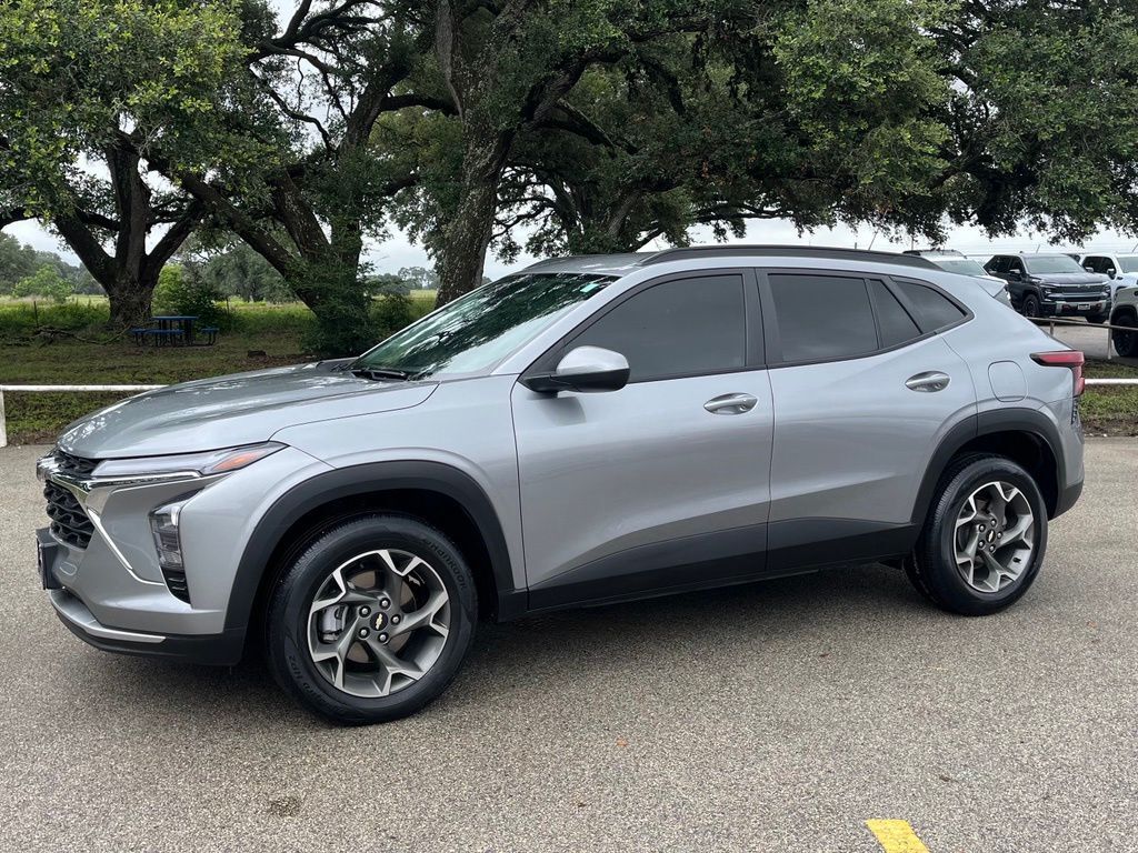 2024 CHEVROLET Trax