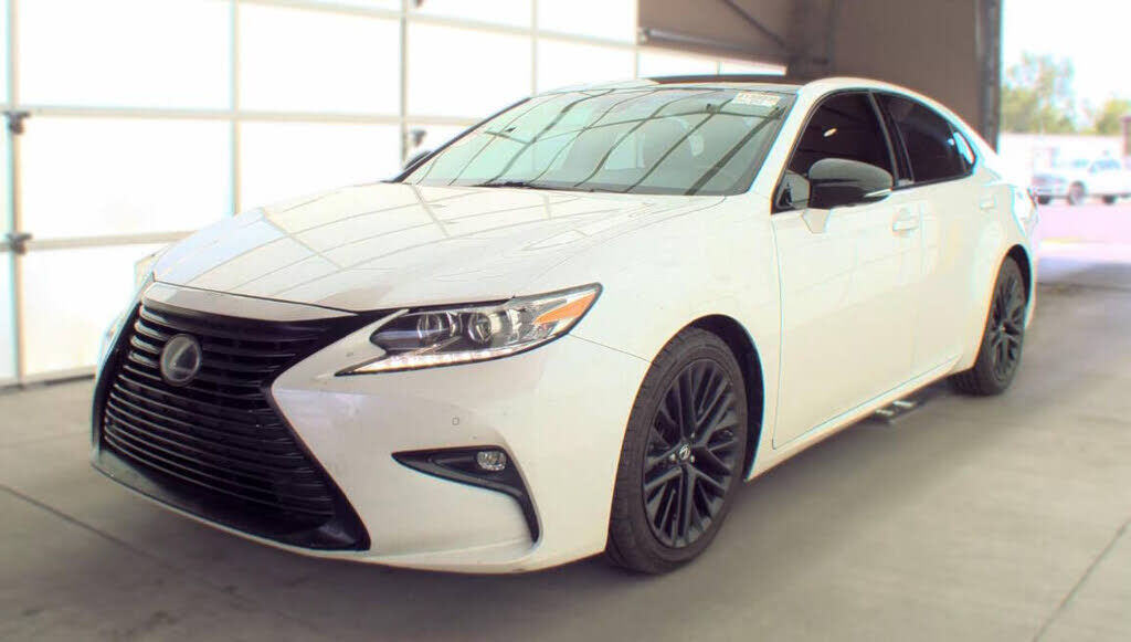 2017 LEXUS ES