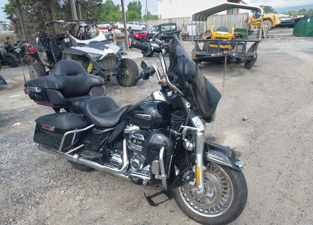 2019 HARLEY DAVIDSON FLHTCU / Electra Glide Ultra Classic