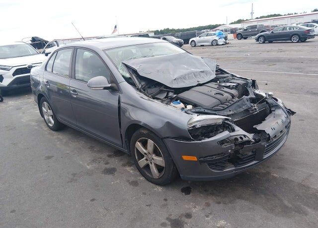 2010 VOLKSWAGEN Jetta