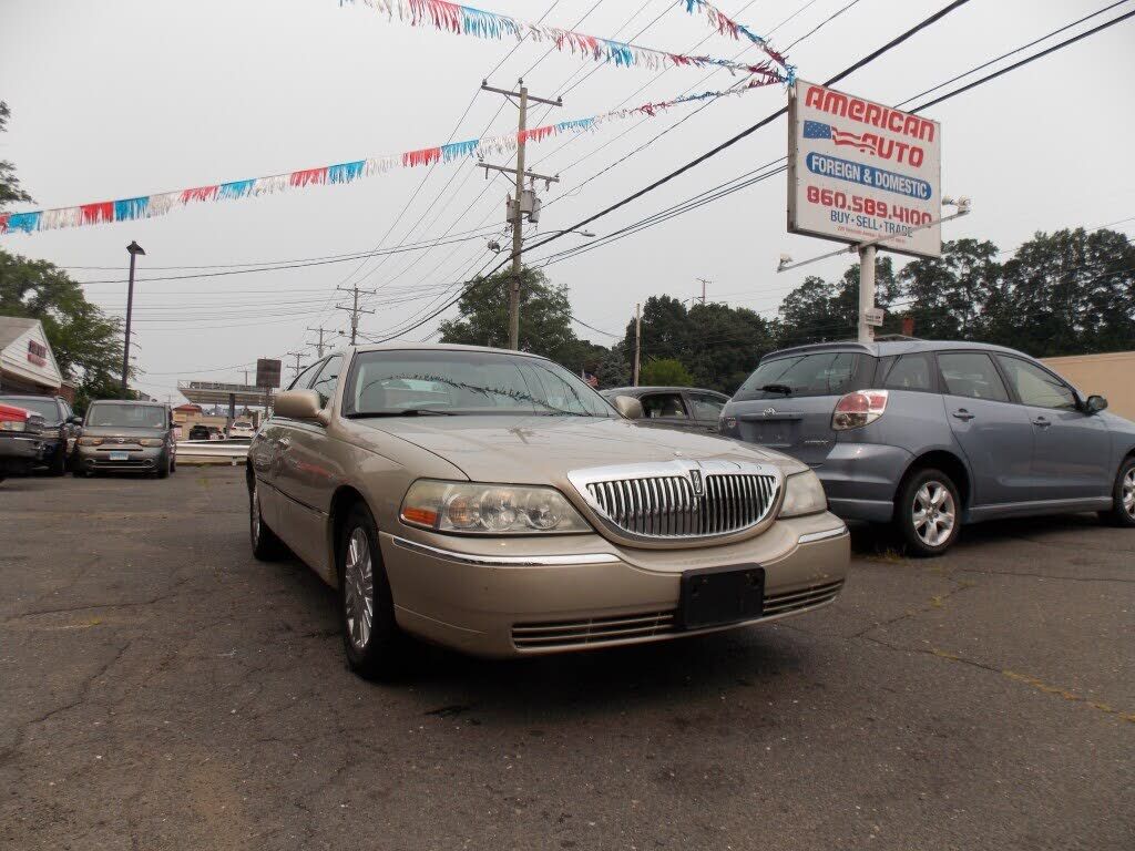 2007 LINCOLN Town Car