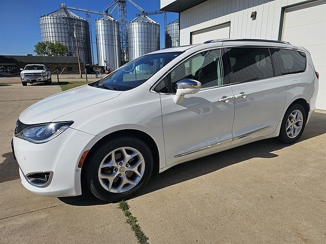 2017 CHRYSLER Pacifica