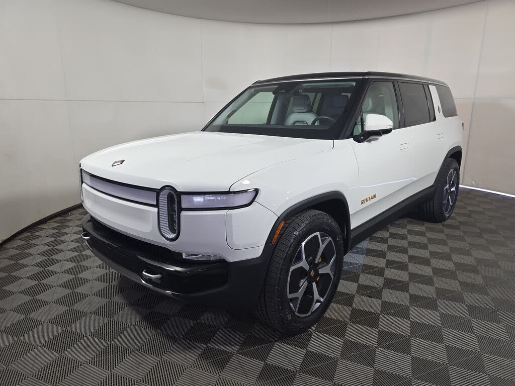 2024 RIVIAN R1S