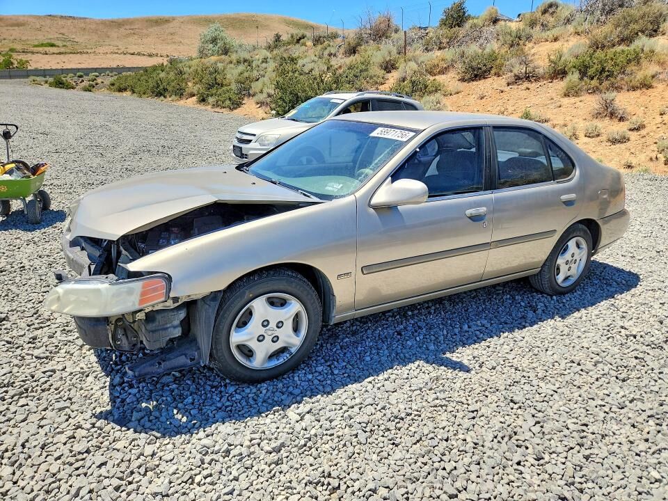2001 NISSAN Altima