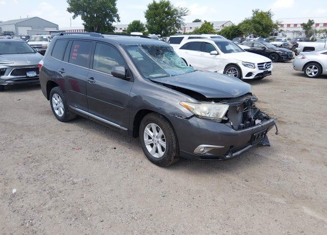 2011 TOYOTA Highlander