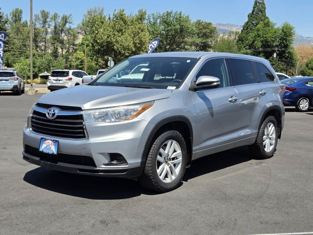 2016 TOYOTA Highlander