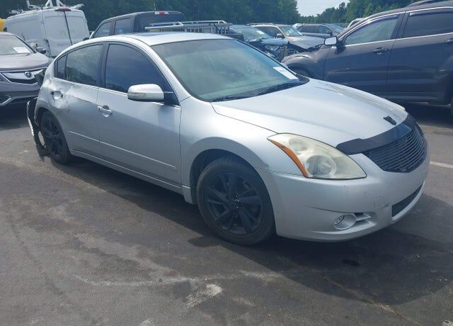 2011 NISSAN Altima